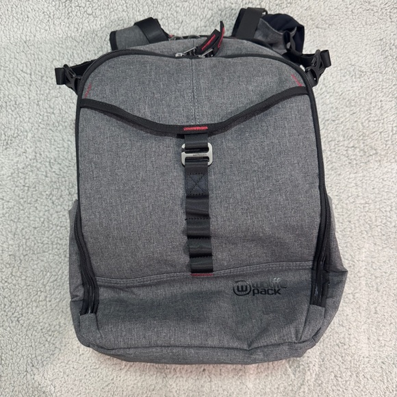 Backpack: Wolffepack Capture Orbital 'SWINGS TO FRONT' Photographers Helper